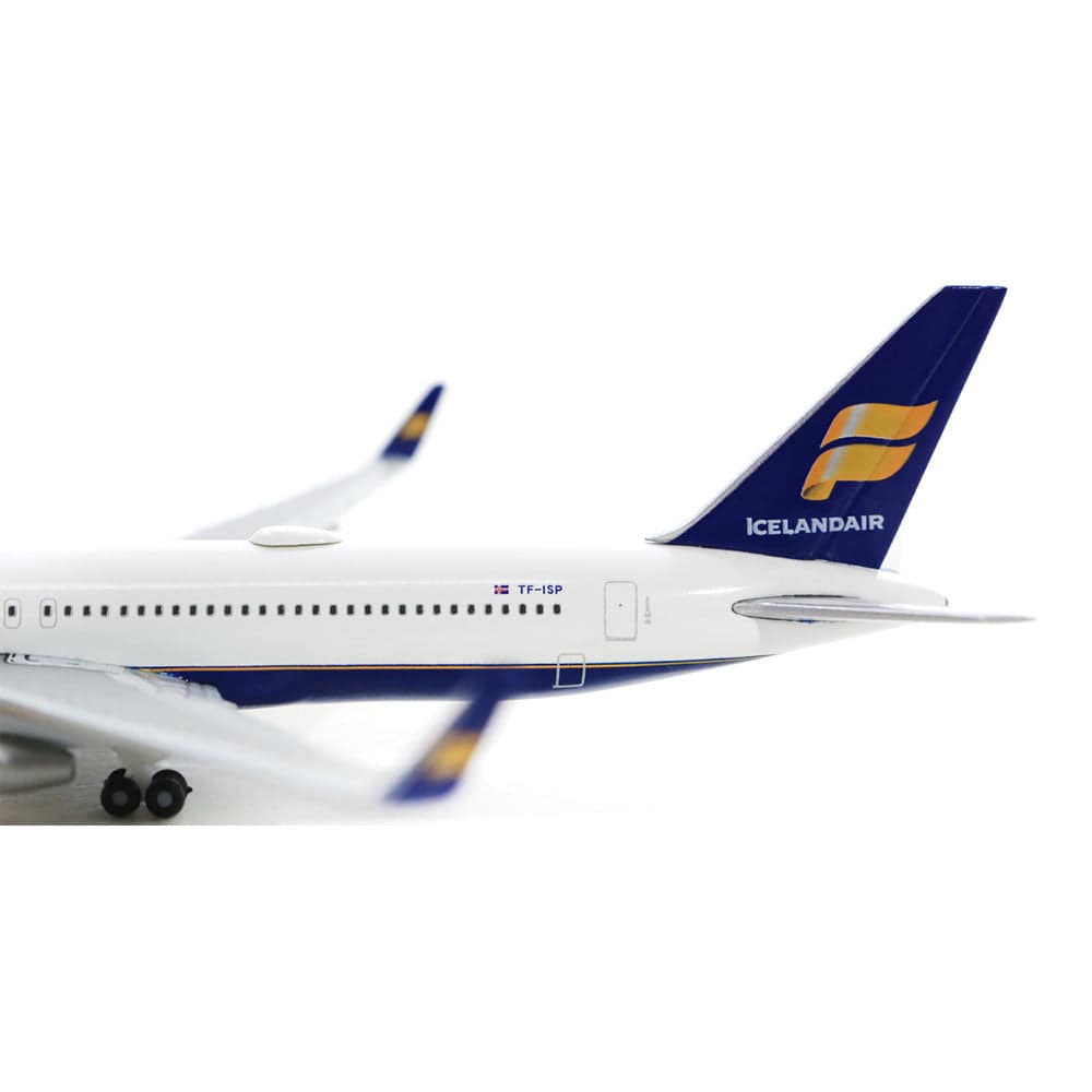 1/500 Icelandair Boeing 767-300 TF-ISP "Eldgjà"