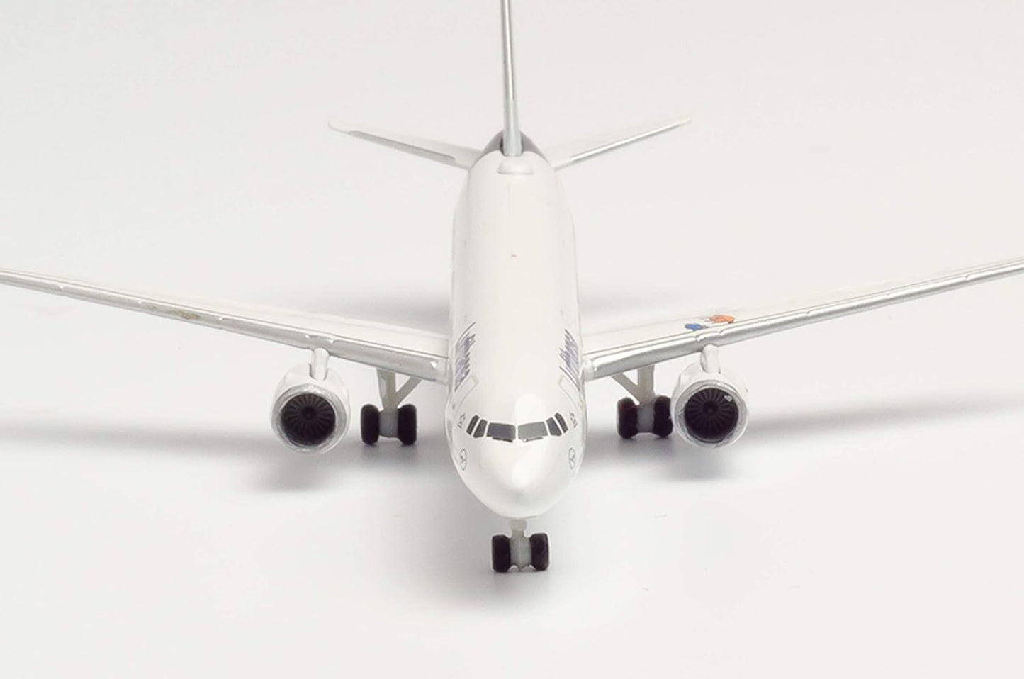 1/500 United Airlines Boeing 737-800 New 2019 Colors N37267
