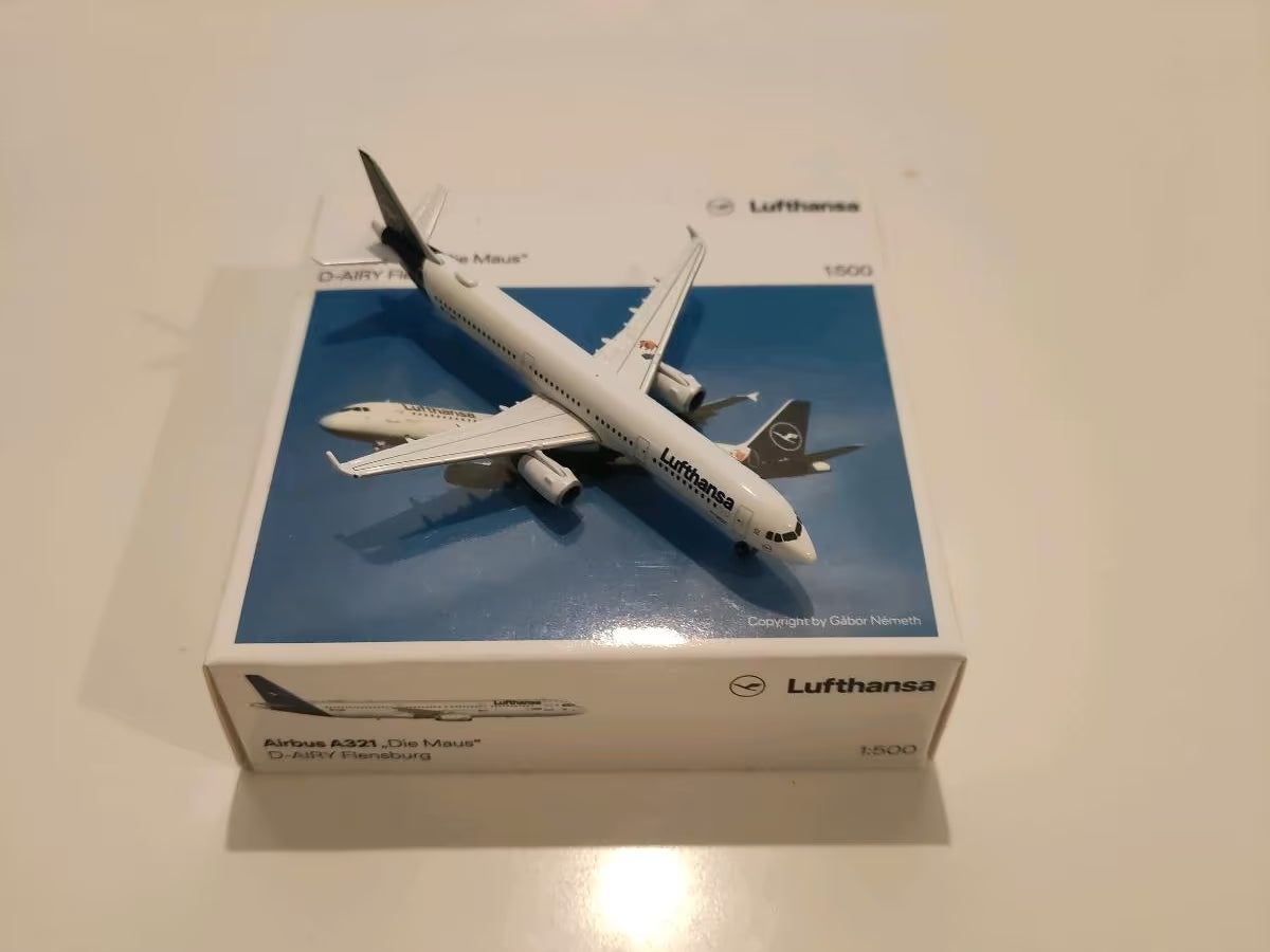 1/500 United Airlines Boeing 737-800 New 2019 Colors N37267