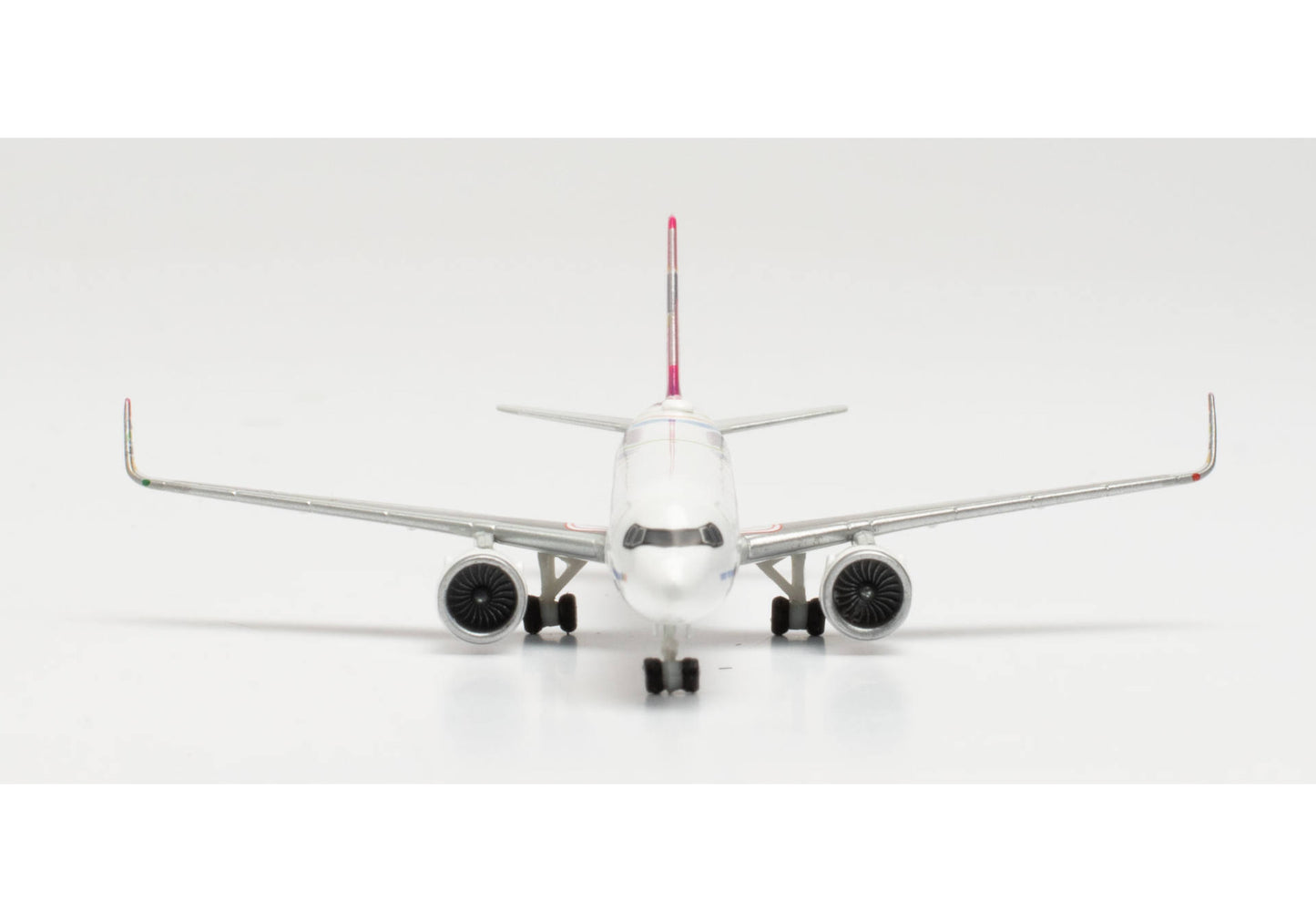 1/500 Arkia Israeli Airlines Airbus A321neo 4X-AGH Fuchsia Livery Variant