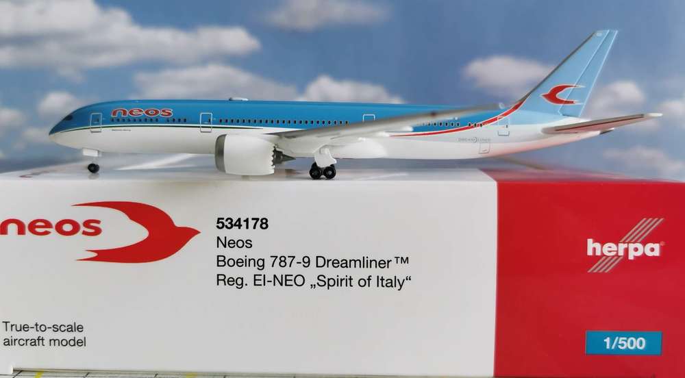 1/500 Neos Boeing 787-9 Dreamliner EI-NEO "Spirit of Italy"