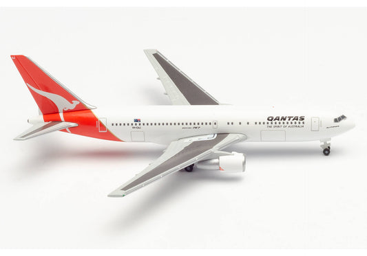 1/500 Qantas Boeing 767-200 VH-EAJ "City of Wollongong" Centenary Series