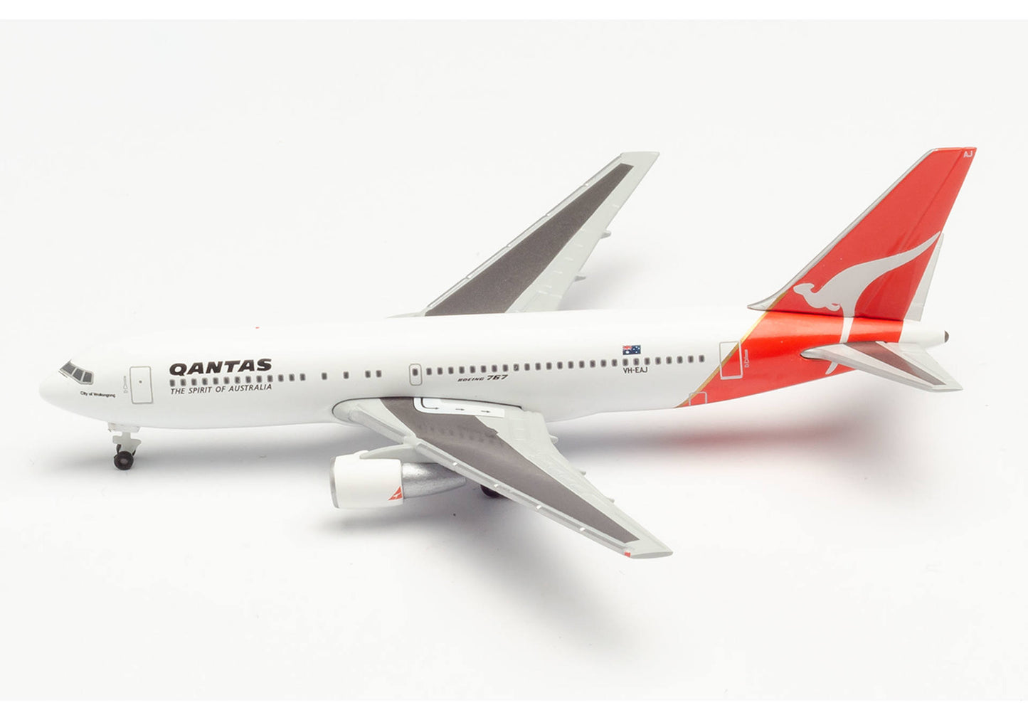 1/500 Qantas Boeing 767-200 VH-EAJ "City of Wollongong" Centenary Series