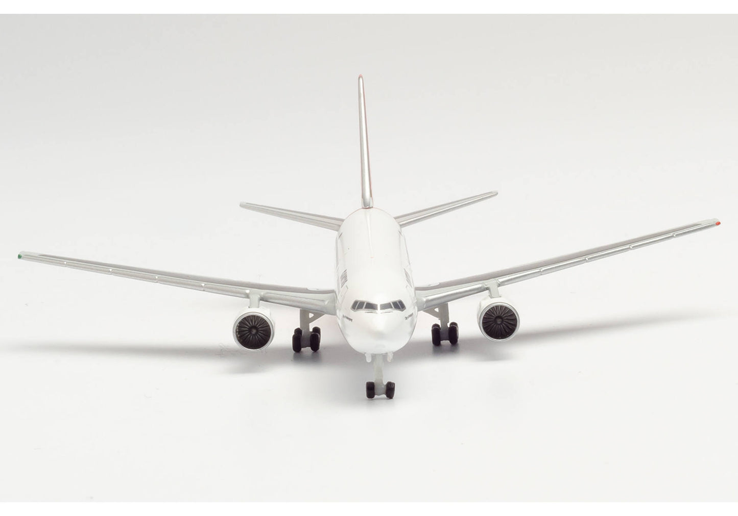 1/500 Qantas Boeing 767-200 VH-EAJ "City of Wollongong" Centenary Series