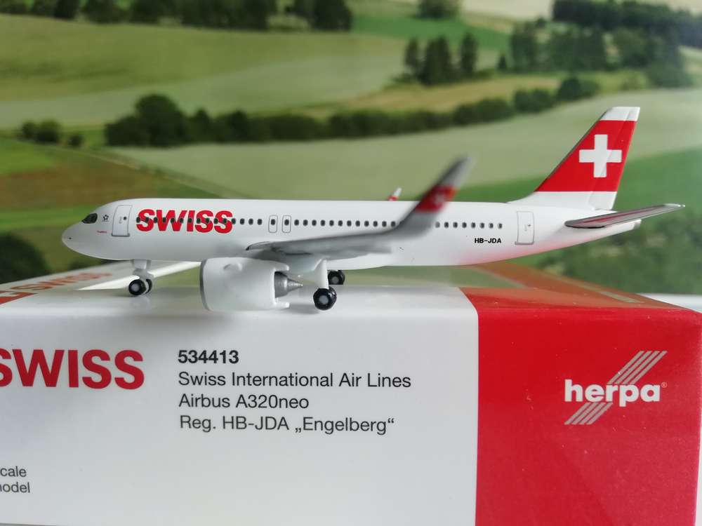 1/500 Swiss International Air Lines Airbus A320 neo HB-JDA "Engelberg"