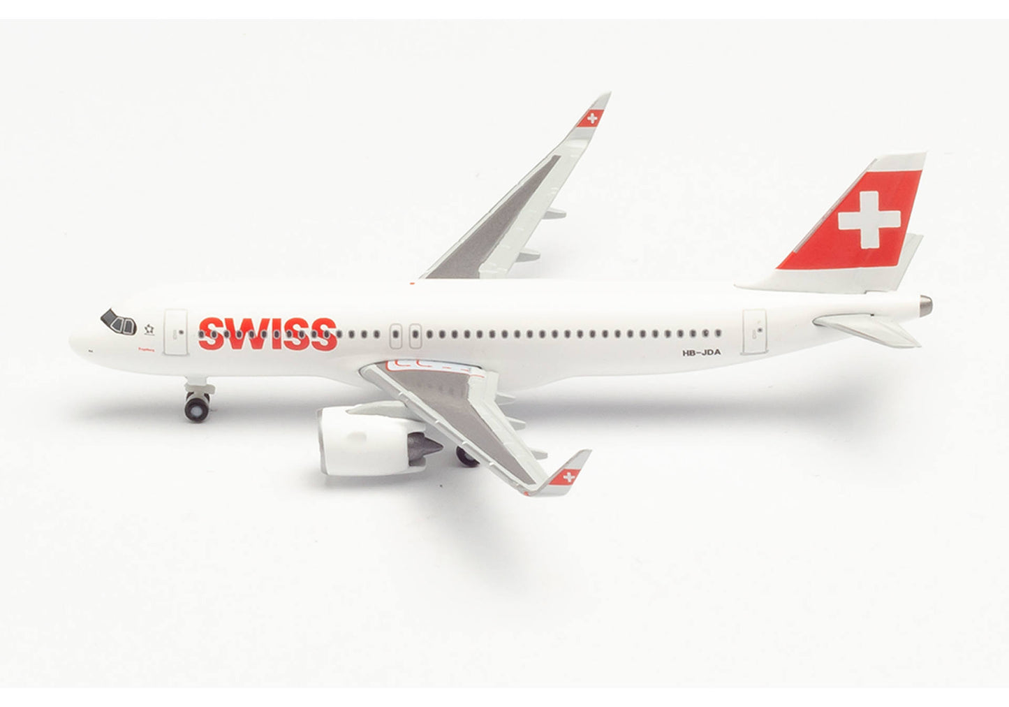 1/500 Swiss International Air Lines Airbus A320 neo HB-JDA "Engelberg"