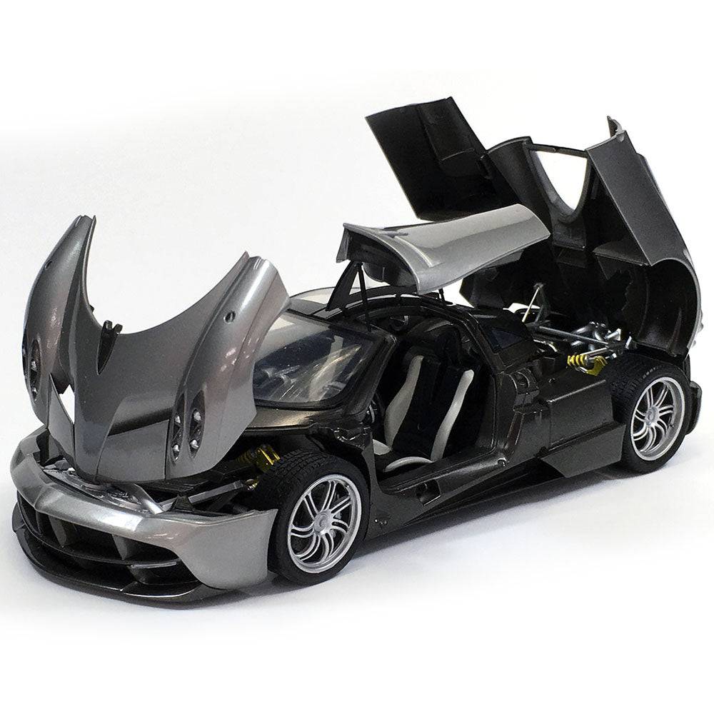 1/24 Pagani Huayra Overseas Ed