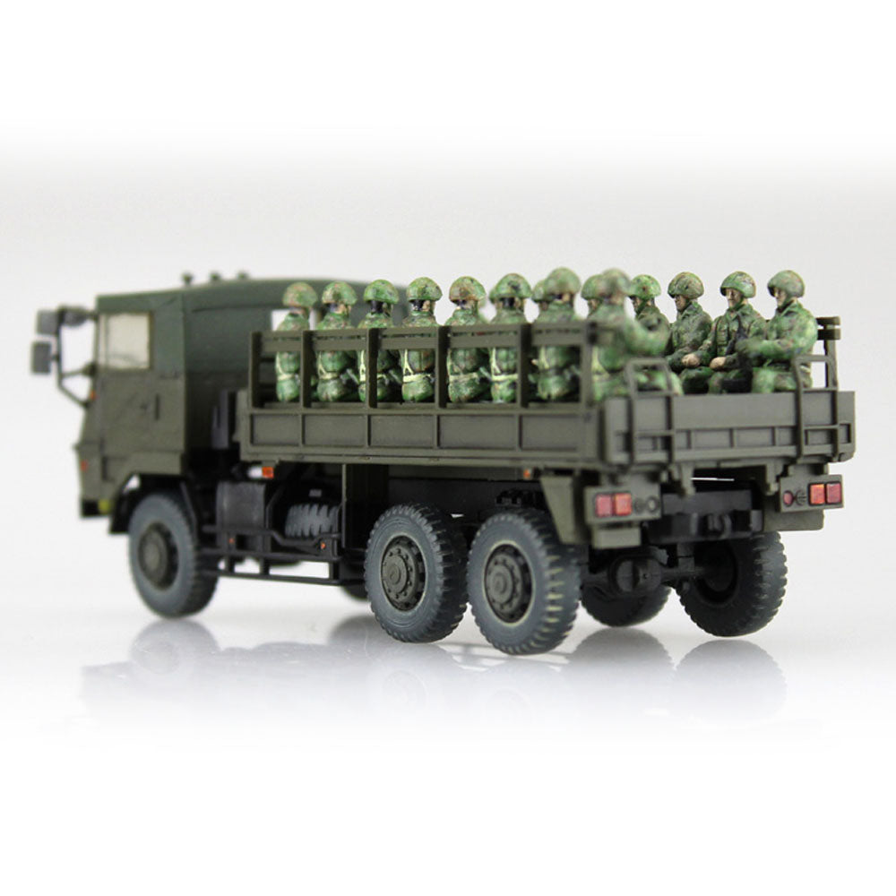 1/72 JGSDF TYPE73 TRUCK w/20 INFANTRY FIGURES