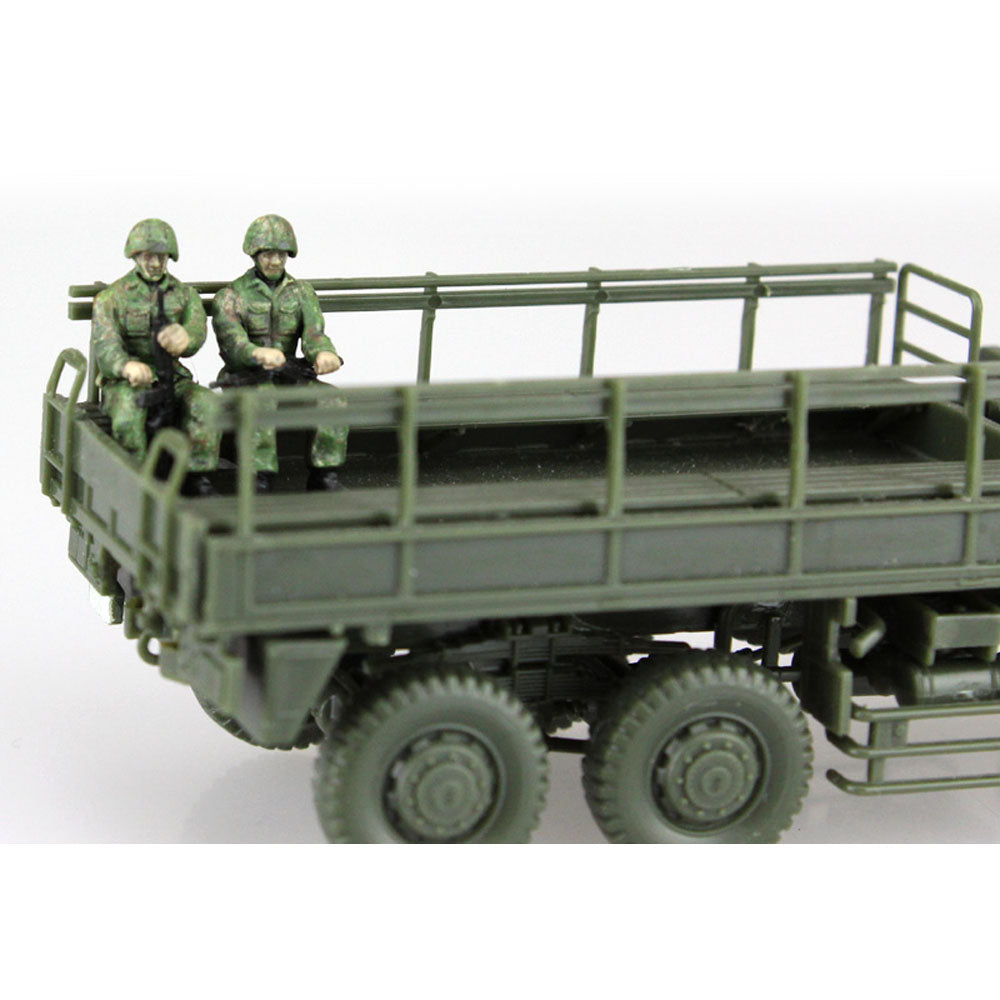 1/72 JGSDF TYPE73 TRUCK w/20 INFANTRY FIGURES