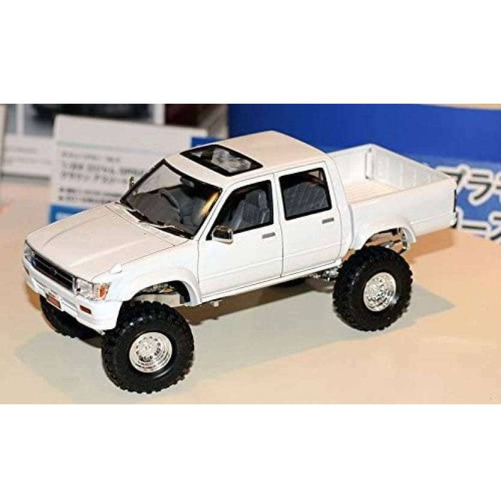 1/24 HILUX PICKUP DO UBLE CAB LIFT UP 94