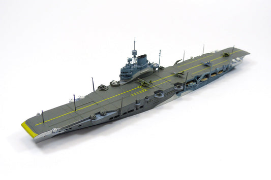 1/700 BRITISH AIRCRAFT CARRIER HMS ILLUSTRIOUS