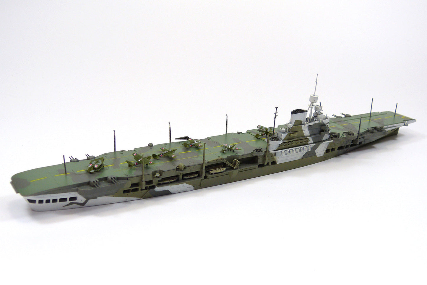 1/700 BRITISH AIRCRAFT CARRIER HMS VICTORIOUS