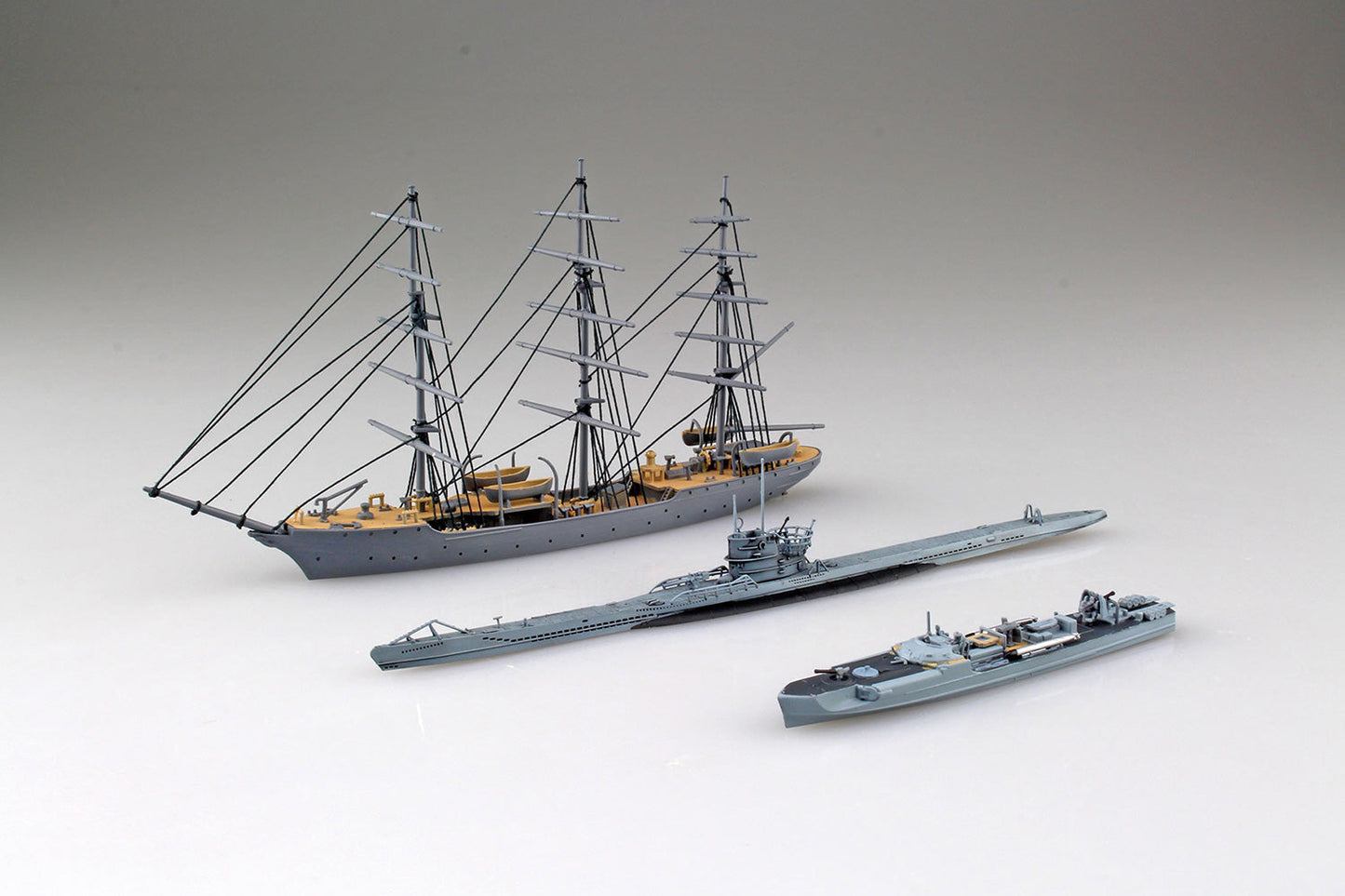 1/350 Christian Radich and S-BOAT and U-BOAT