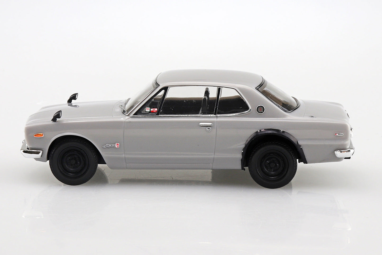 1/32 NISSAN SKYLINE 2000 GT-R (SILVER)