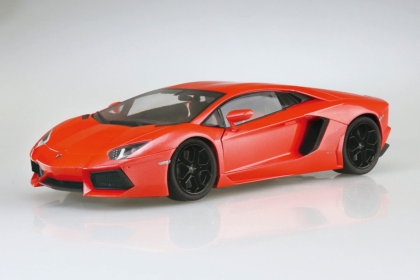 1/24 '11 Lamborghini Aventador Orange Pearl