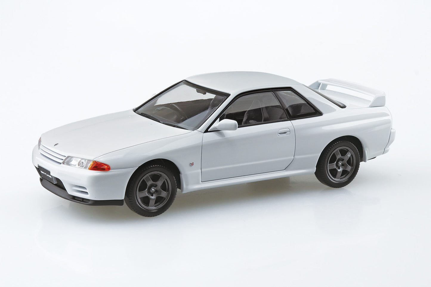 1/32 NISSAN R32 SKYLINE GT-R CRYSTAL WHITE