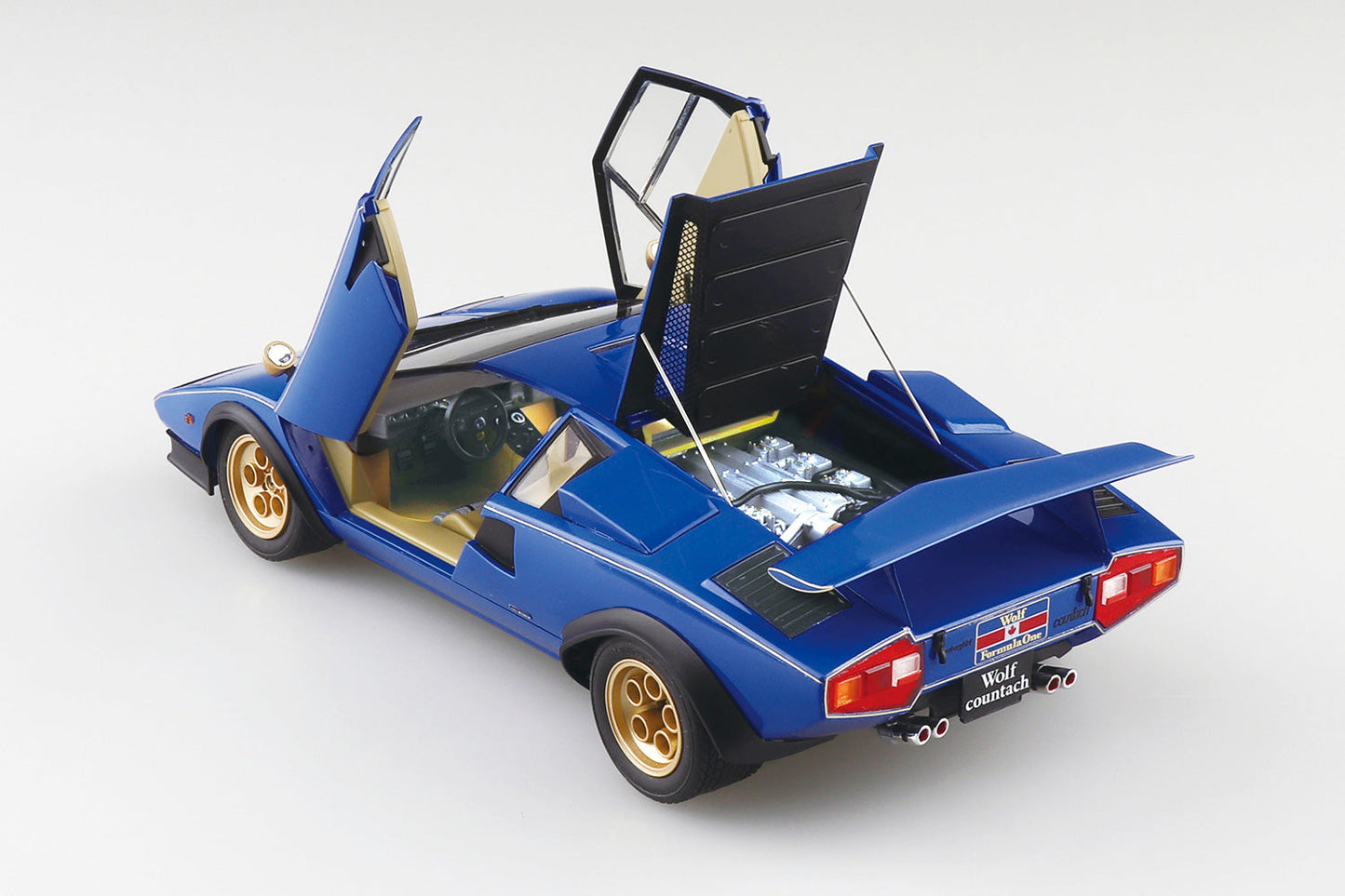 1/24 76 WOLF Countach Version 2