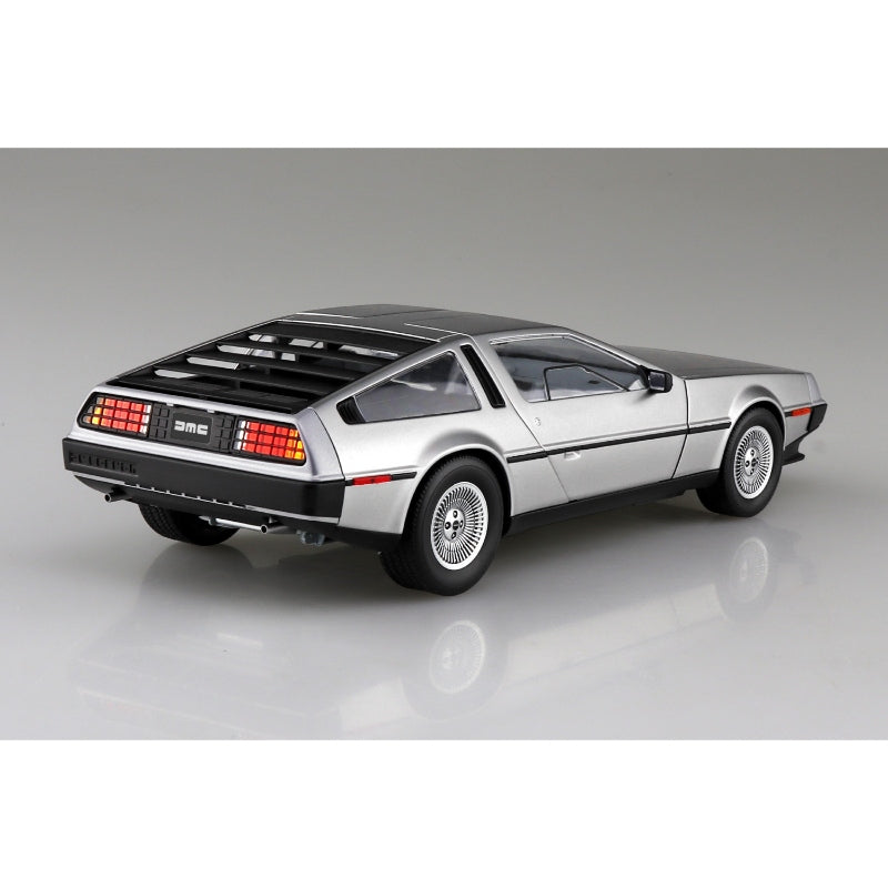 1/24 82 Delorean DMC-12