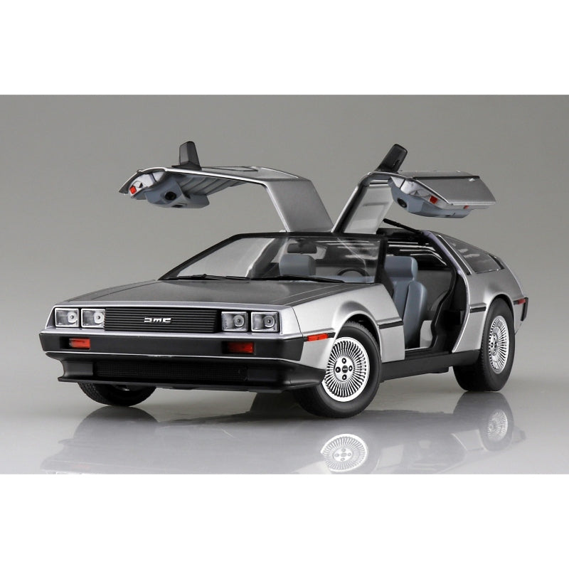 1/24 82 Delorean DMC-12