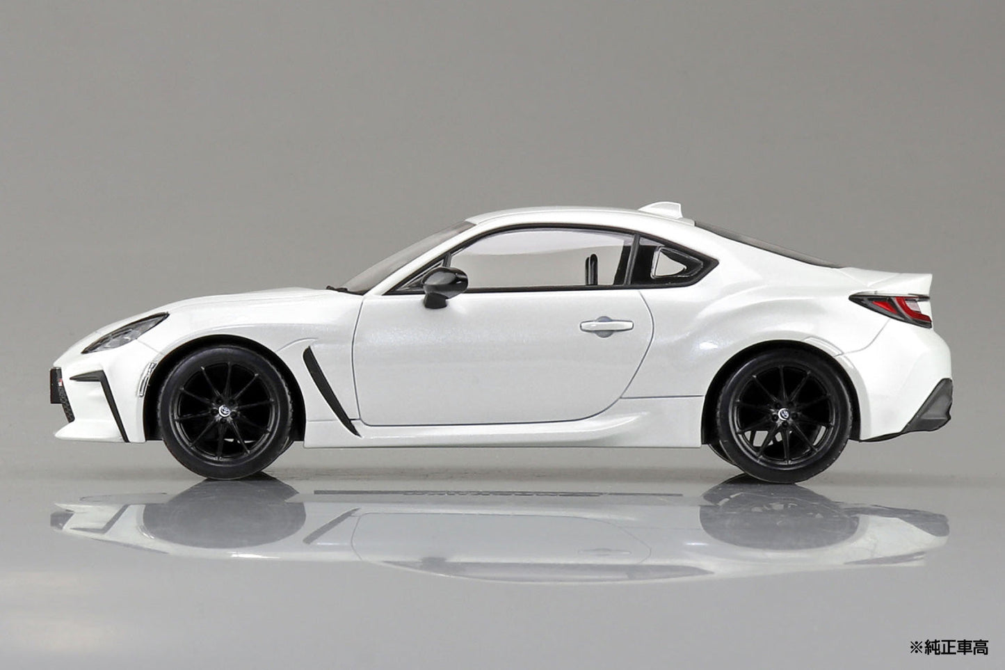 1/32 SNAP TOYOTA GR 86 (Crystal White Pearl)