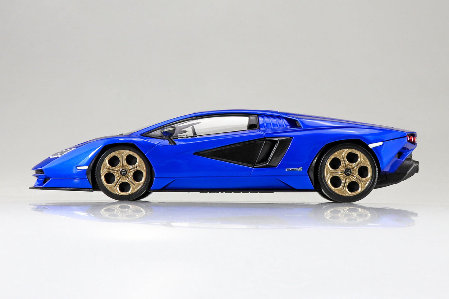 1/32 SNAP Lamborghini Countach LPI 800-4 (Metallic Blue)