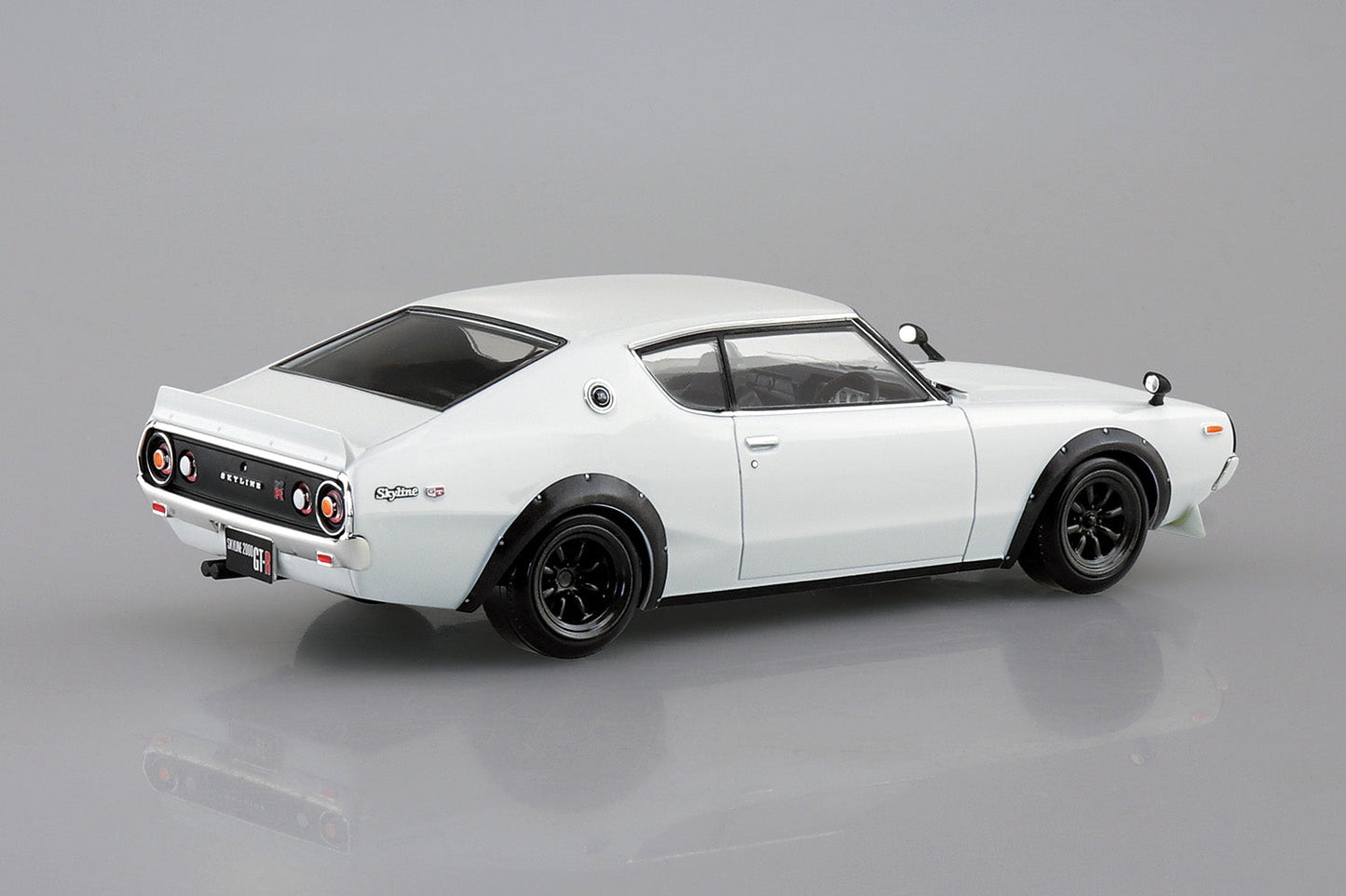 1/32 Snap Nissan C110 Skyline GT-R Custom (White)