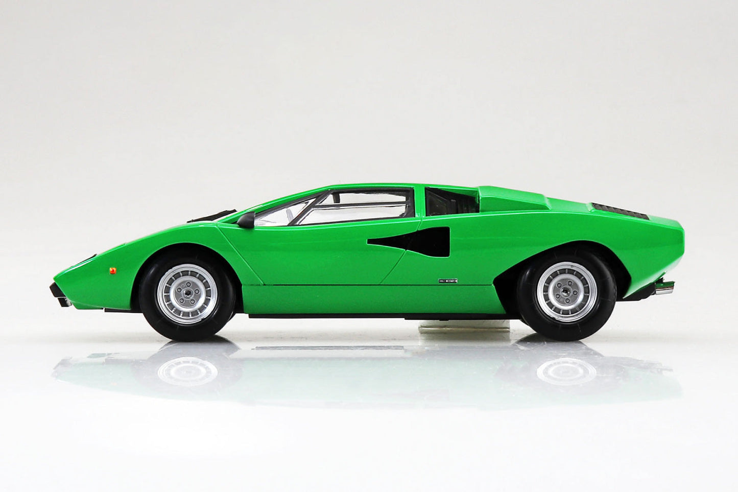 1/32 Snap Lamborghini Countach LP400 (Green)