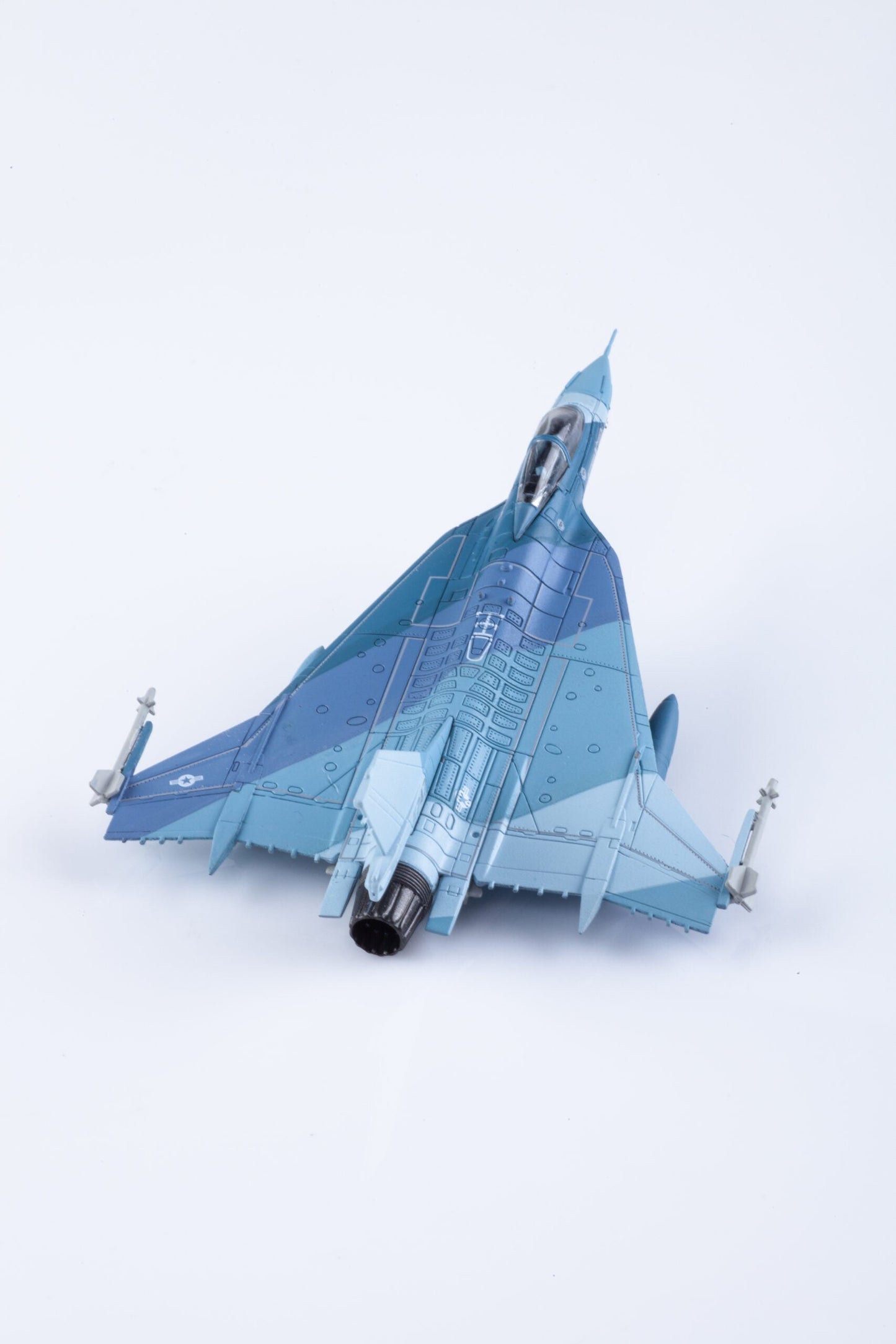 1/144 F-16XL U.S. Air Force XL-2 Prototype