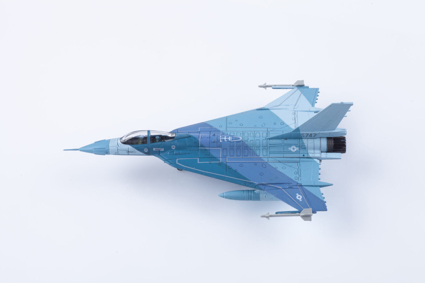 1/144 F-16XL U.S. Air Force XL-2 Prototype