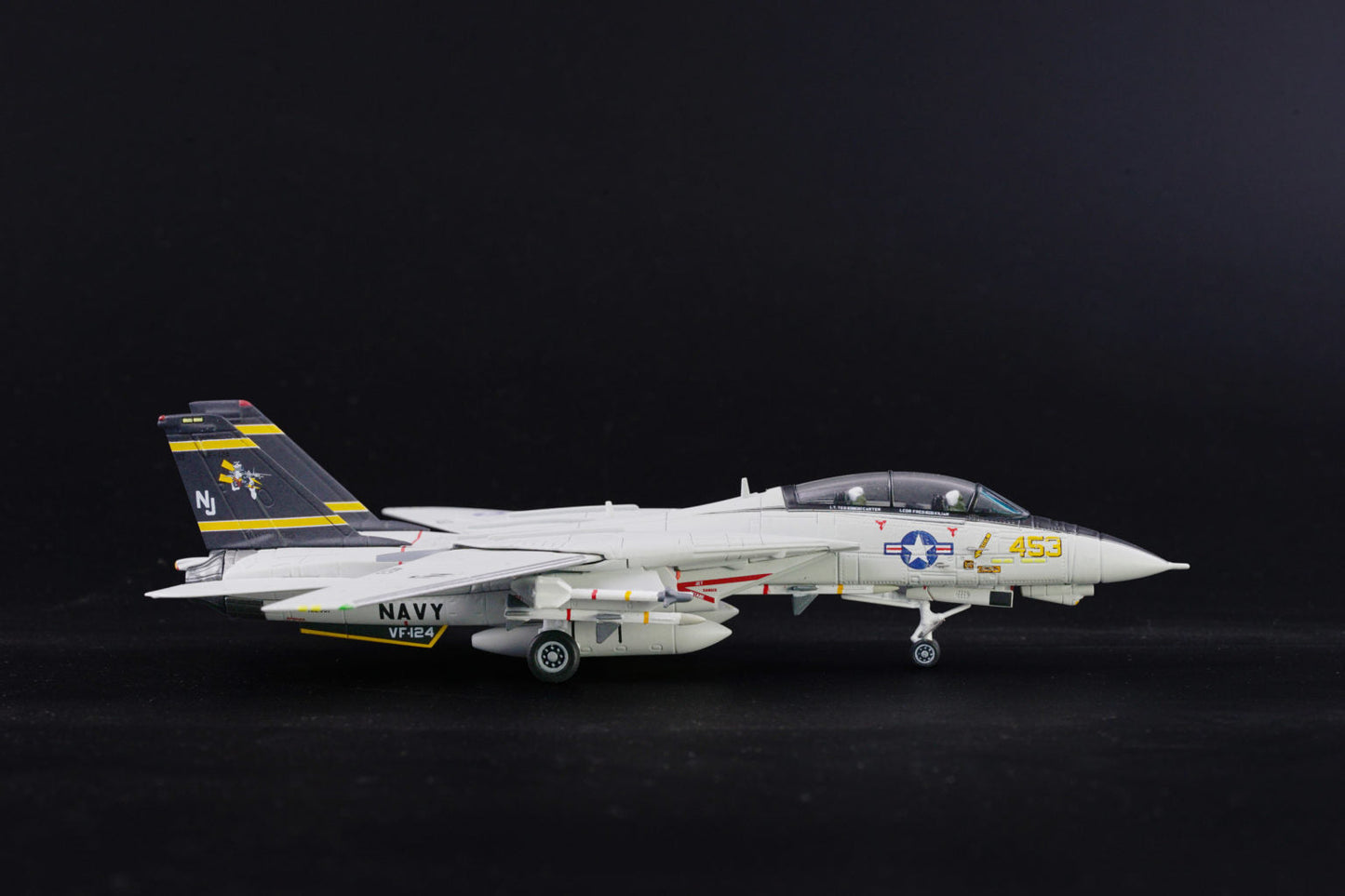 1/144 F-14A Tomcat   VF-124 Gunfighters NJ453