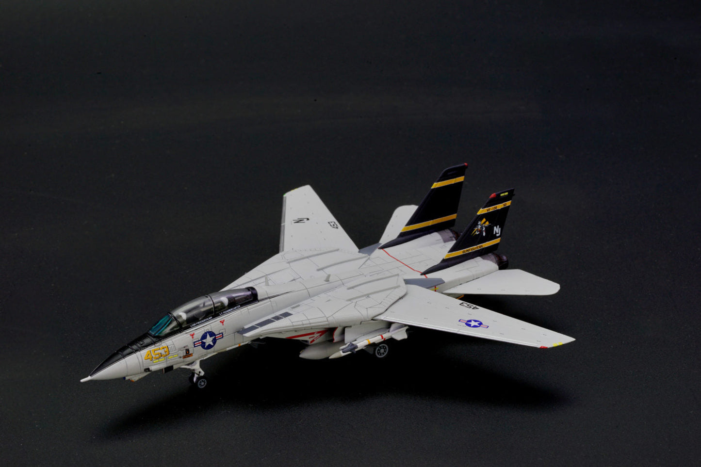 1/144 F-14A Tomcat   VF-124 Gunfighters NJ453