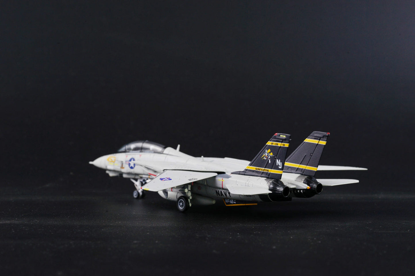 1/144 F-14A Tomcat   VF-124 Gunfighters NJ453