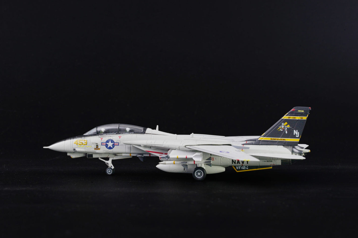 1/144 F-14A Tomcat   VF-124 Gunfighters NJ453