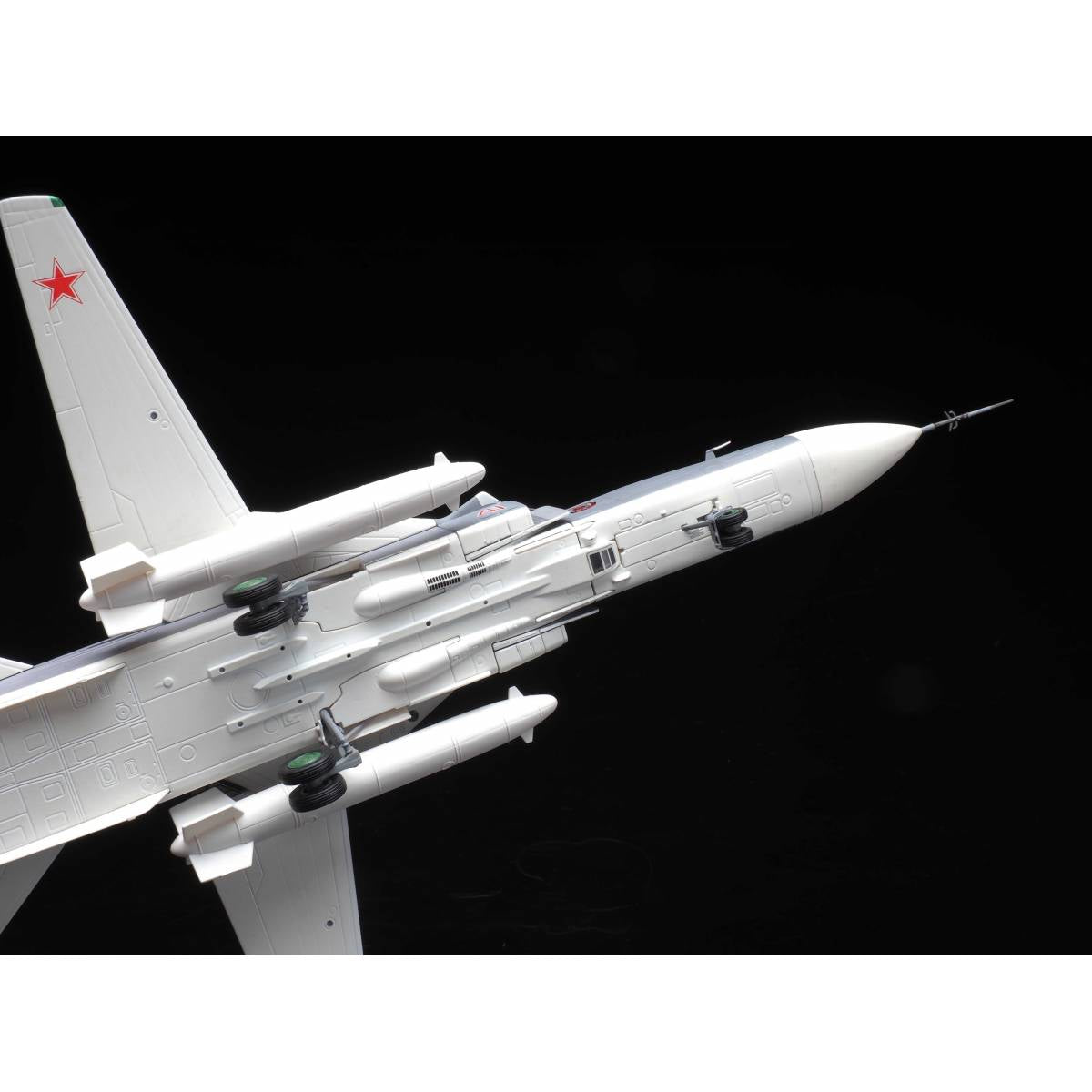 1/72 SU-24MR Russian AirForce 41 Red