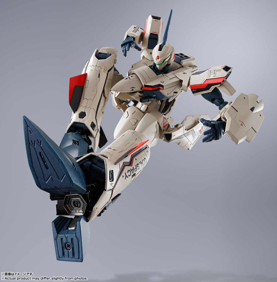 DX Chogokin YF19 Excalibur (Isamu Alva Dyson Use)