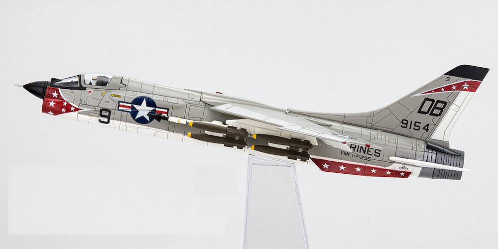 1/72 F-8E Crusader U.S. Marine Corps VMF AW-235 Death Angels DB9 1966 Flaps Down