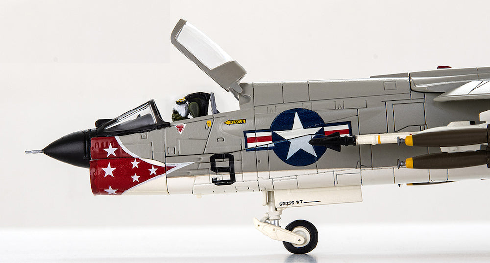 1/72 F-8E Crusader U.S. Marine Corps VMF AW-235 Death Angels DB9 1966 Flaps Down