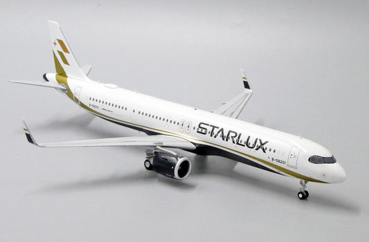 1/200 STARLUX A321NEO B-58201 W/STAND