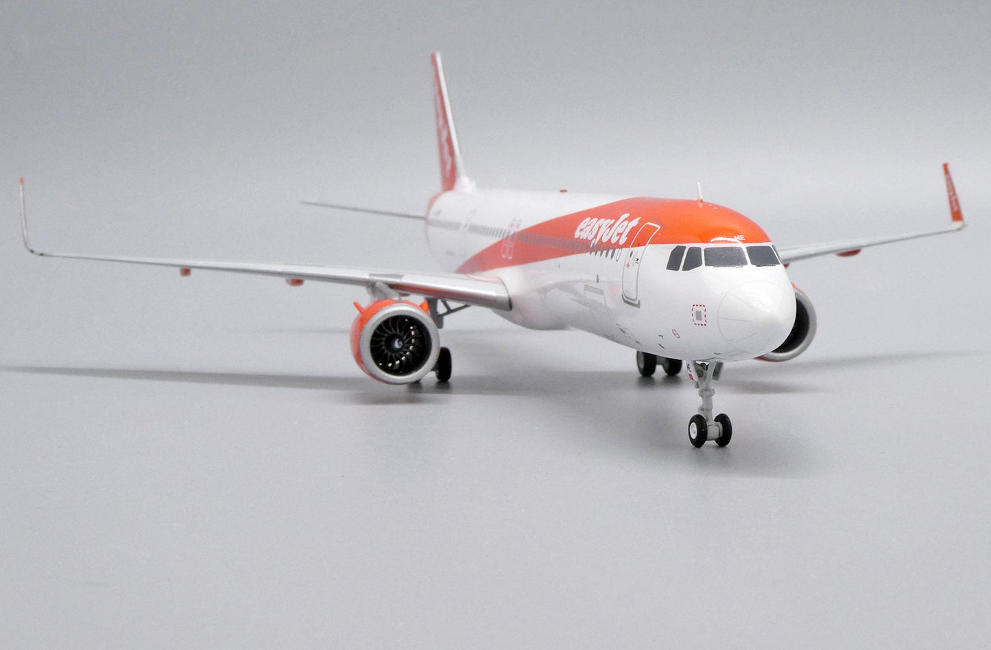 1/200 EasyJet A321neo G-UZME