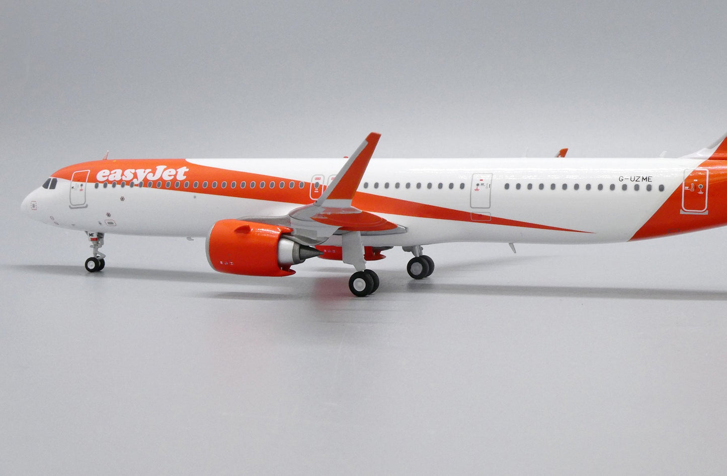 1/200 EasyJet A321neo G-UZME