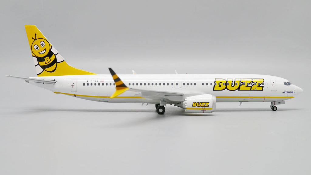 1/200 Buzz B737 MAX 8 SP-RZB