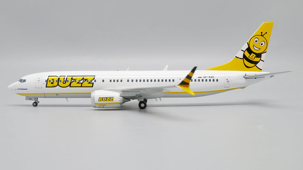 1/200 Buzz B737 MAX 8 SP-RZB