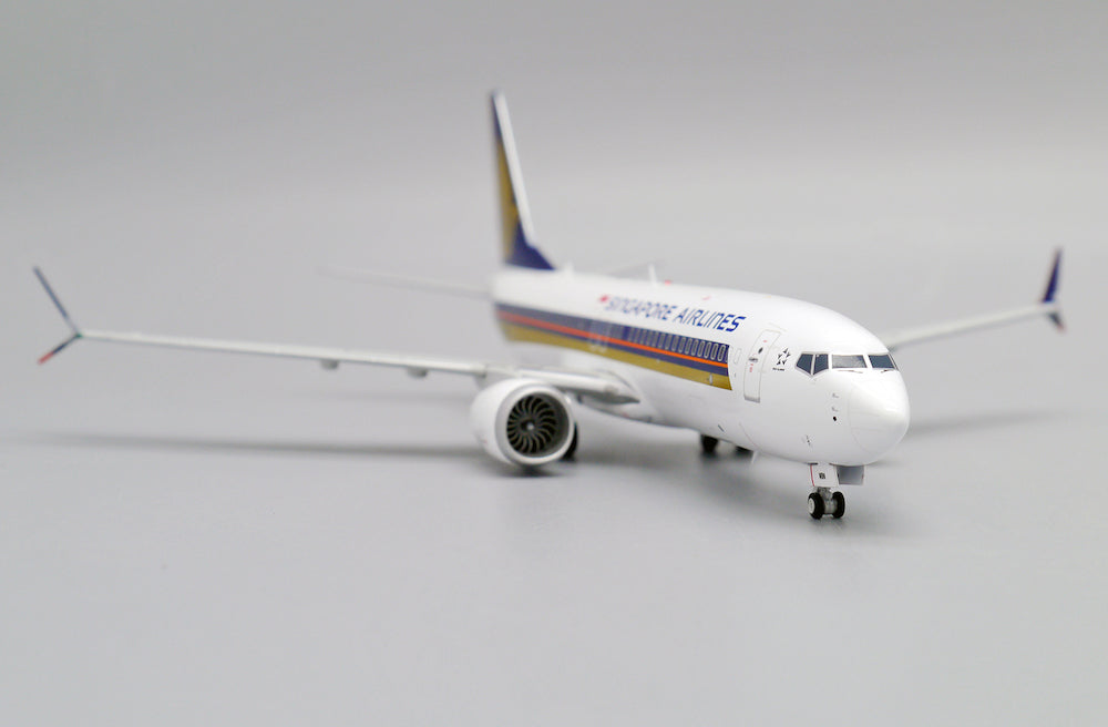 1/200 Singapore Airlines Boeing 737 MAX 8