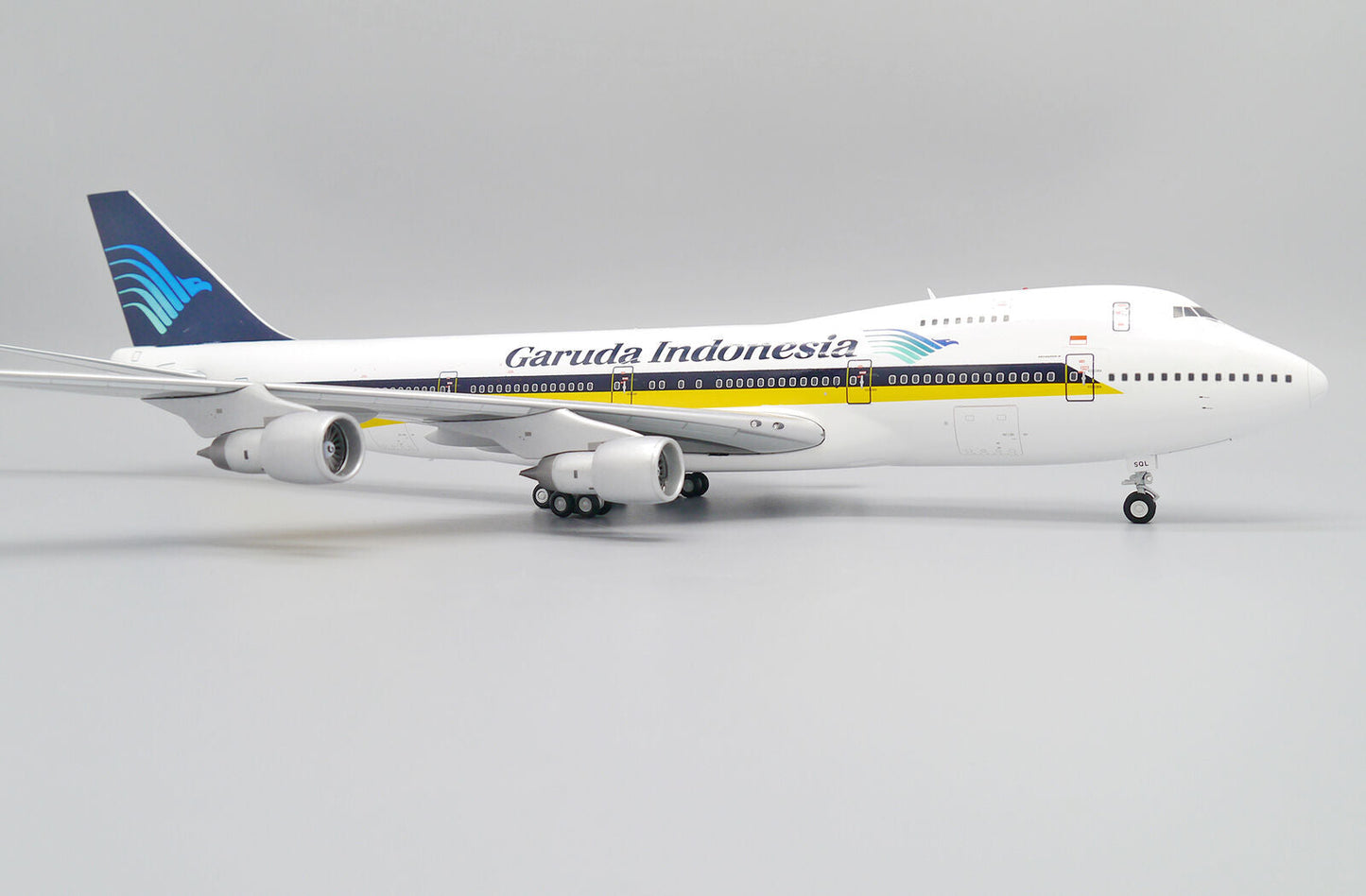 1/200 Garuda Indonesia B747-200 9V-SQL