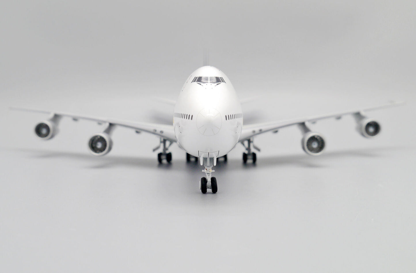 1/200 Garuda Indonesia B747-200 9V-SQL