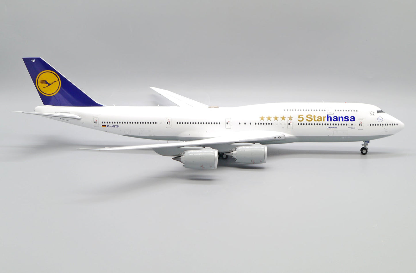 Lufthansa B747-8 D-ABYM "5 Starhansa"