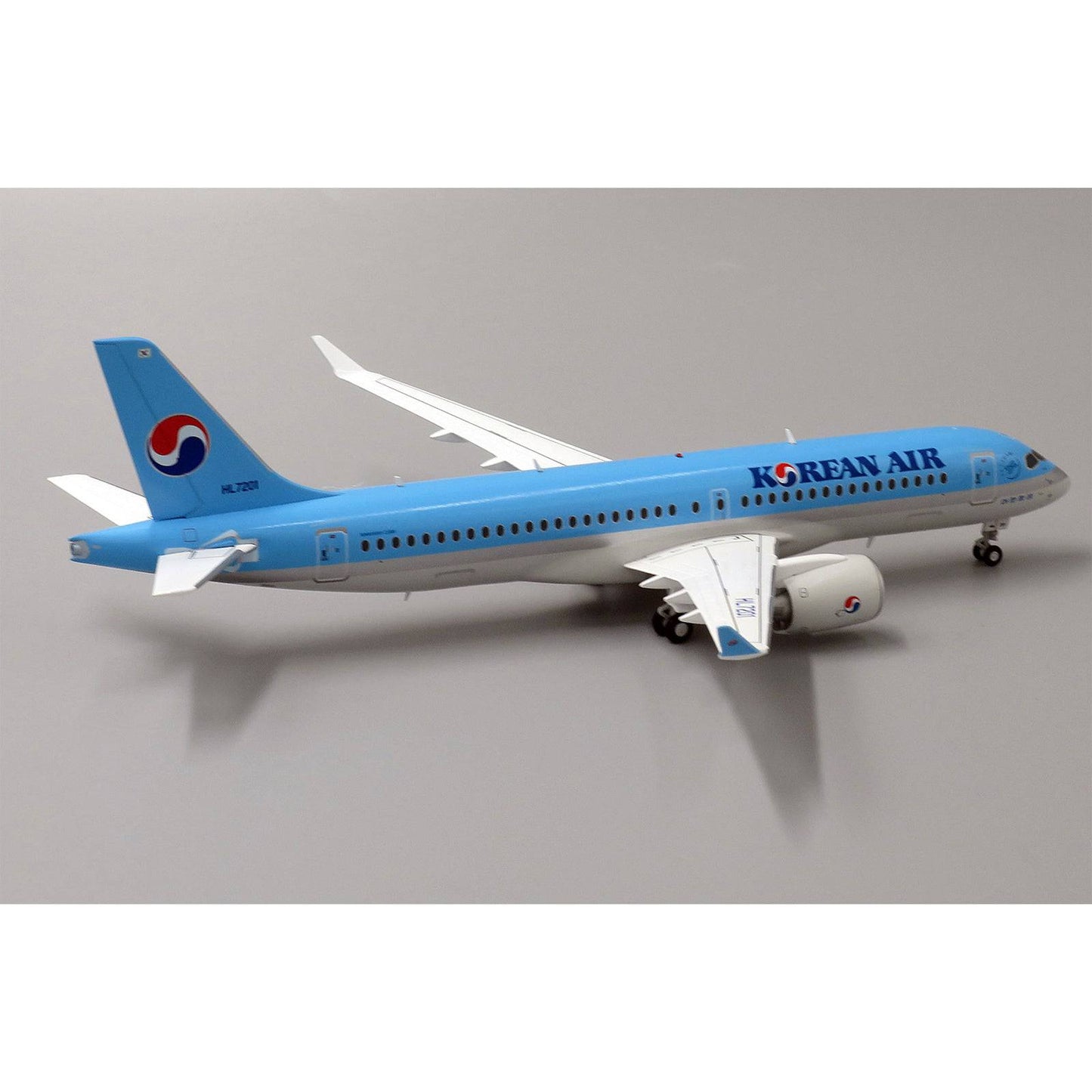 JC Wings 1/200 Korean Air Bombadier CS300 HL7201