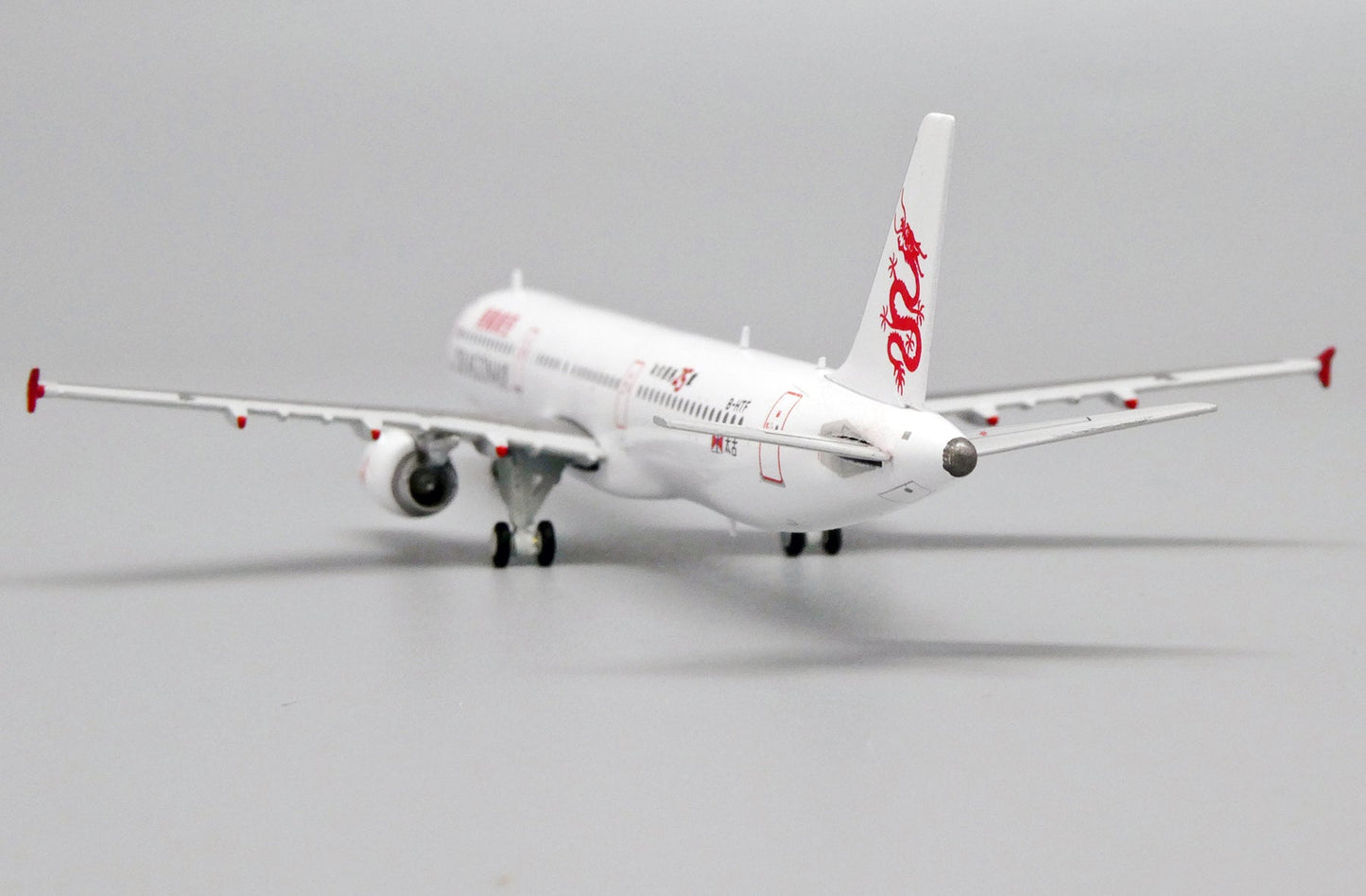 Dragonair A321 B-HTF "Serving you for 25 years"