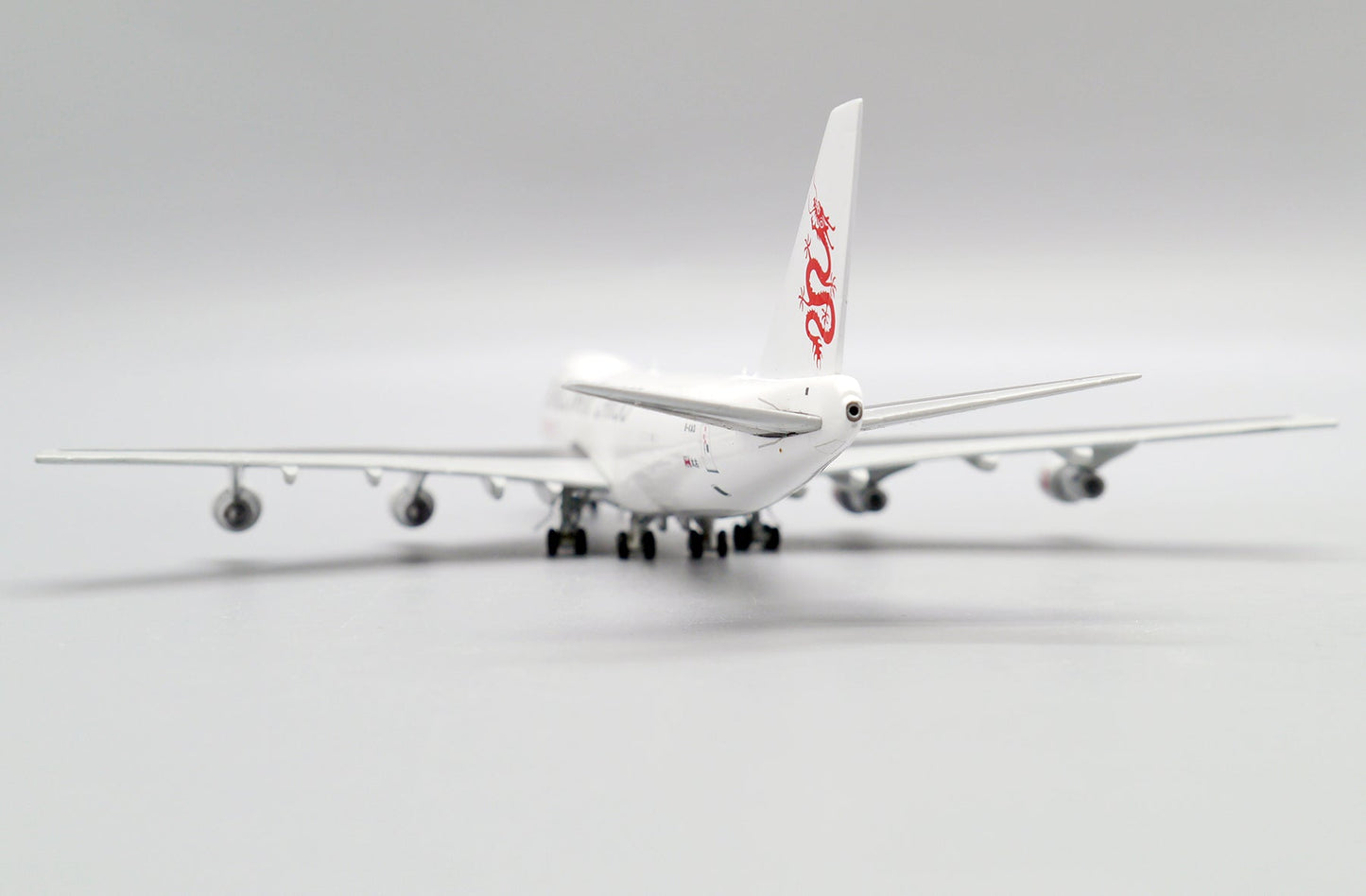 1/400 Dragonair B747-200F(SCD) B-KAD