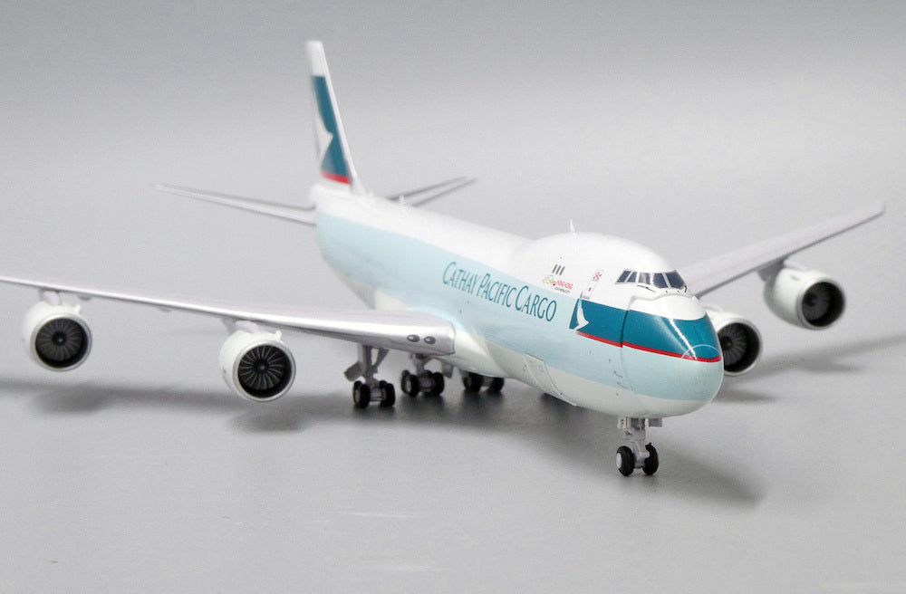 1/400 Cathay Pacific B747-8F Interactive Series B-LJF